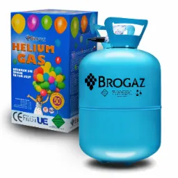 Niebieska butla z helem marki Brogaz, obok kartonowe opakowanie z grafiką kolorowych balonów i uśmiechniętej dziewczynki. Zestaw do napełniania balonów na imprezy.