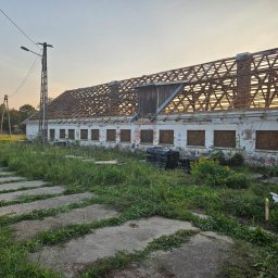 Logistyka Odpadów Sp. z o. o. - Demontaż eternitu na budynku gospodarczym