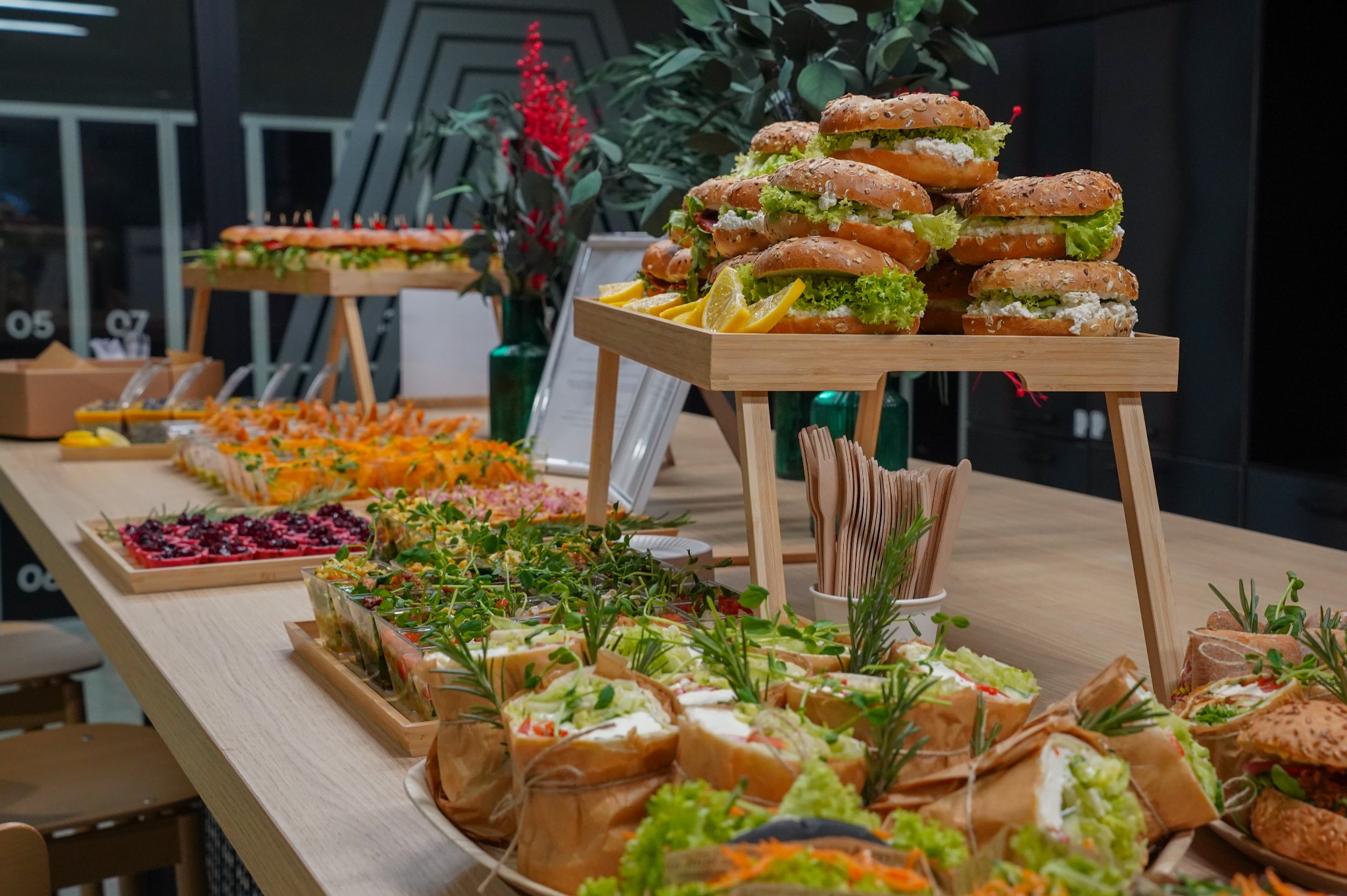 Realizacja śniadaniowa dla klienta korporacyjnego.