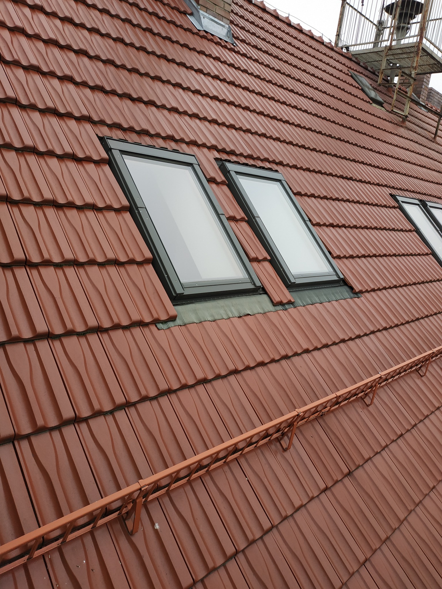 Sprzedaż i montaż okien dachowych Fakro