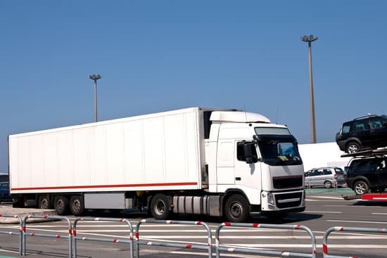 transport ciężarowy transport towarów transport palet