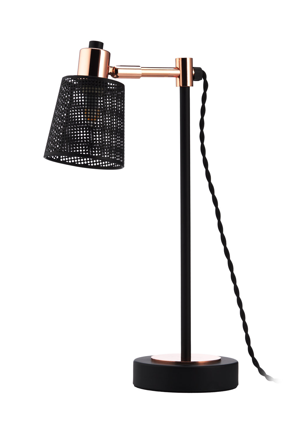 Czarno-miedziana lampka biurkowa ze stożkowym ażurowym abażurem, czarny przewód w oplocie, na białym tle.