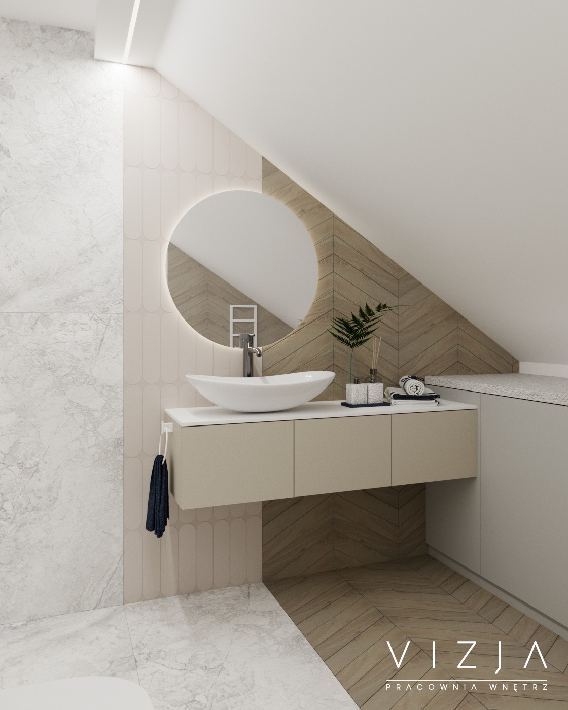 Jasna łazienka na poddaszu z okrągłym lustrem podświetlanym LED, umywalką nablatową w kształcie łódki, szafką w kolorze beżowym i marmurowymi płytkami na ścianach. Drewniany parkiet ułożony...