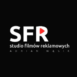 Logo studia filmów reklamowych SFR Adrian Wąsik, biały napis na czarnym tle, czerwony trójkąt w literze R.