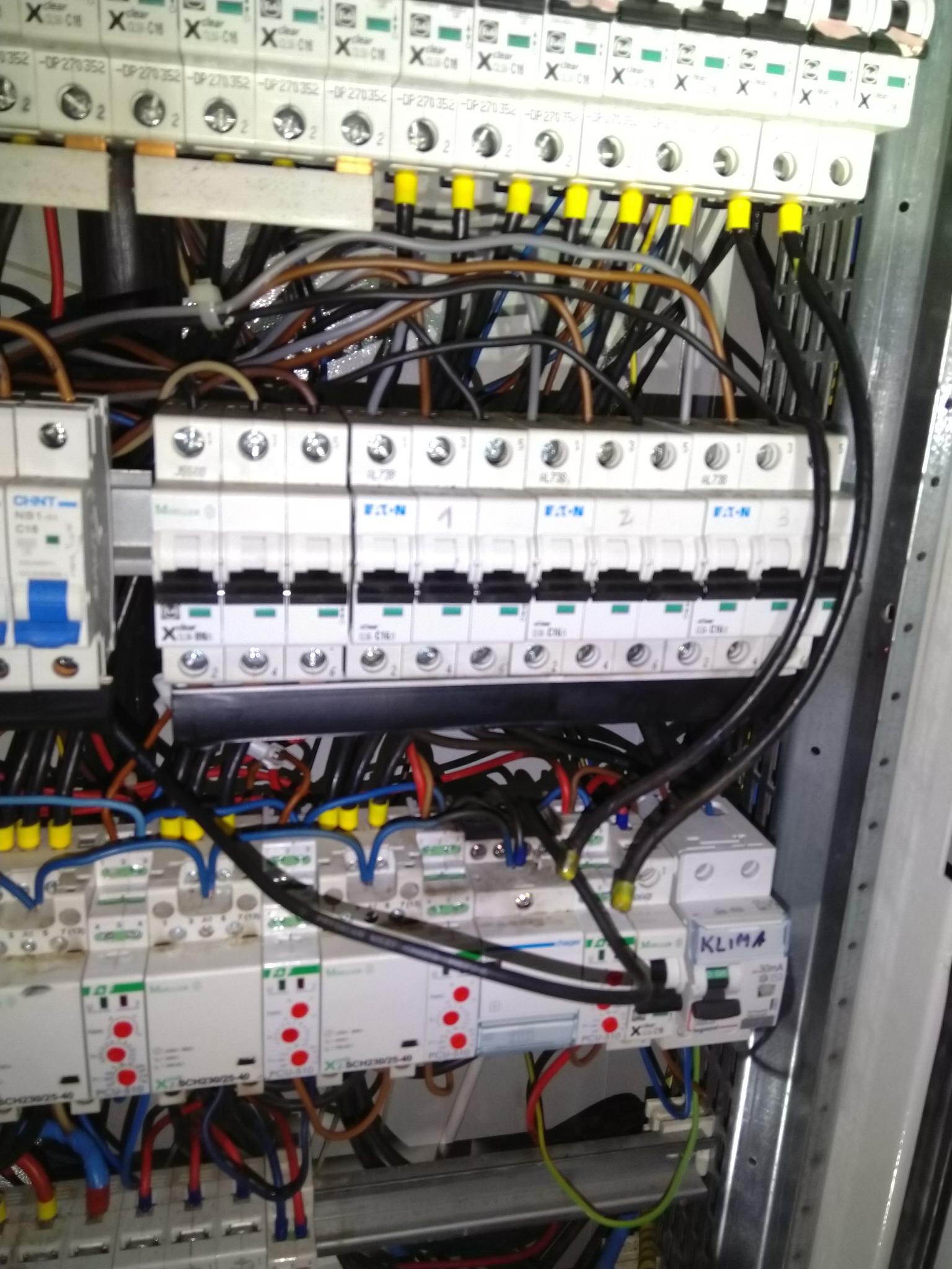 Wymiana rozdzielni po zalaniu u klienta.