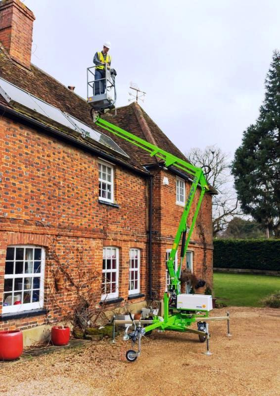 Nasza zwyżka podczas wykonywani prac na wysokości.
