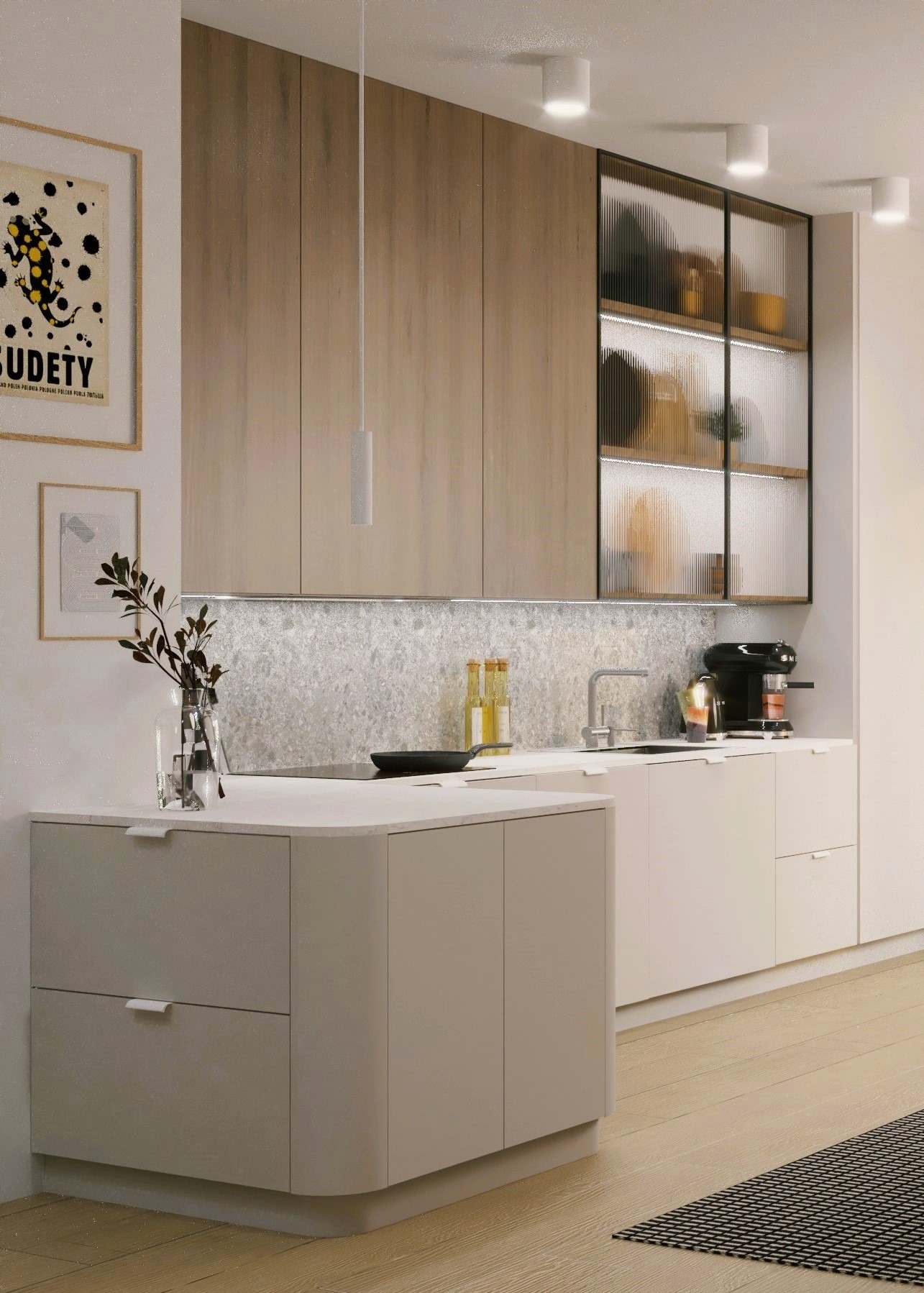 Nowoczesna kuchnia z wyspą, drewnianymi szafkami wiszącymi i przeszkloną witryną z ryflowanego szkła, uzupełniona o czarny ekspres do kawy i minimalistyczne dodatki.