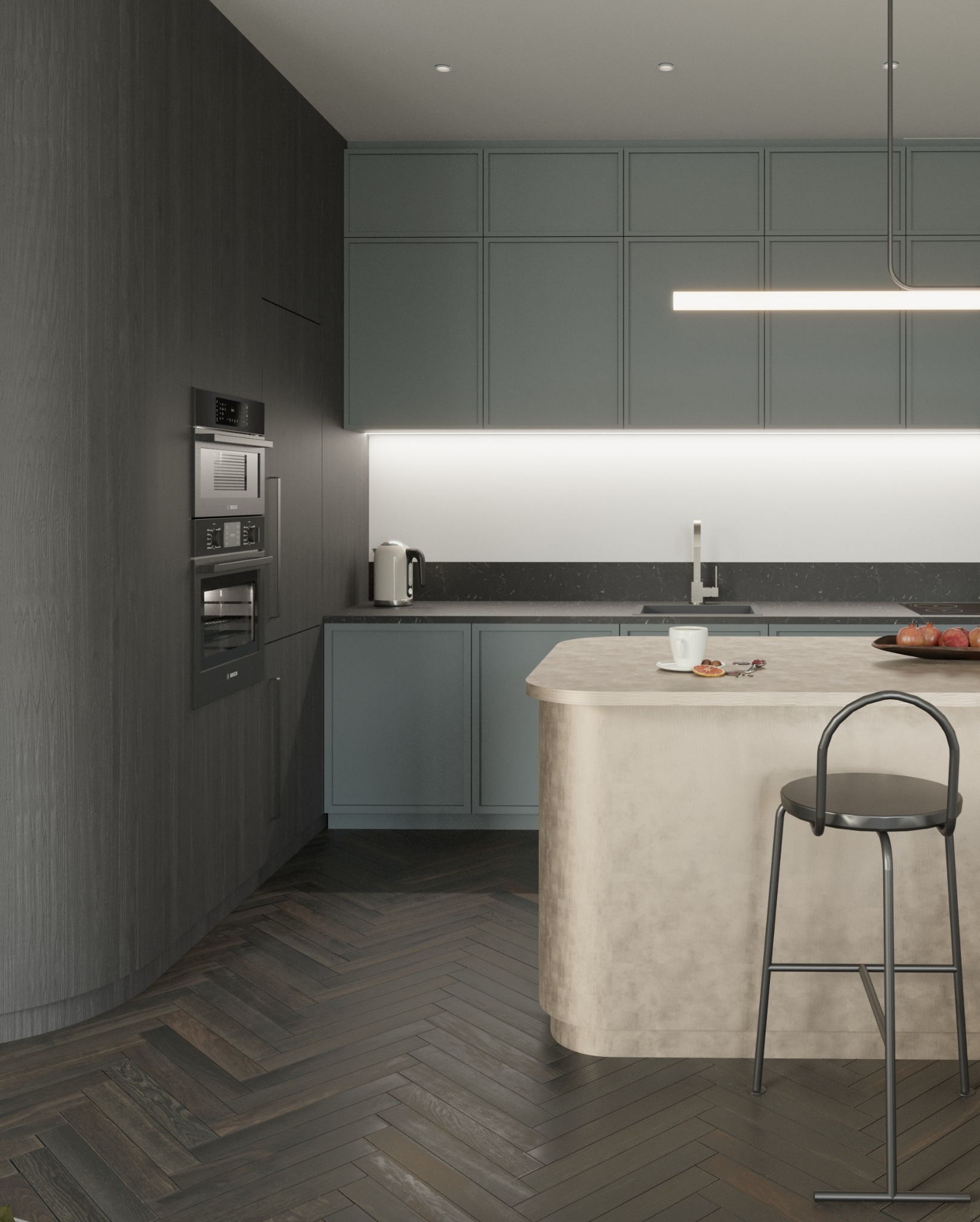Nowoczesna kuchnia z szarymi szafkami, wyspą z blatem z jasnego kamienia, czarnym blatem, ciemną drewnianą podłogą w jodełkę i minimalistycznym oświetleniem.