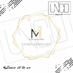 Graficzna prezentacja identyfikacji wizualnej studia urody z logo M&M w złotym geometrycznym obramowaniu, nazwami Mariola Pasim-Kot i Sergiusz Kot, oraz hasłem #Leave it to us na białym tle...