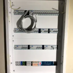 [instalacja w toku] Rozszywanie rozdzielnicy w domku