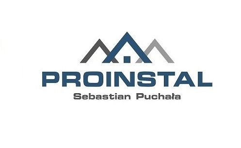 Logo firmy PROINSTAL Sebastian Puchała z Grabowa nad Prosną, przedstawiające trzy stylizowane dachy w odcieniach szarości i niebieskiego.