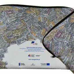 Pokrowiec na laptopa z pełnokolorowym nadrukiem, materiał kodura + pianka 4 mm , zamek błyskawiczny