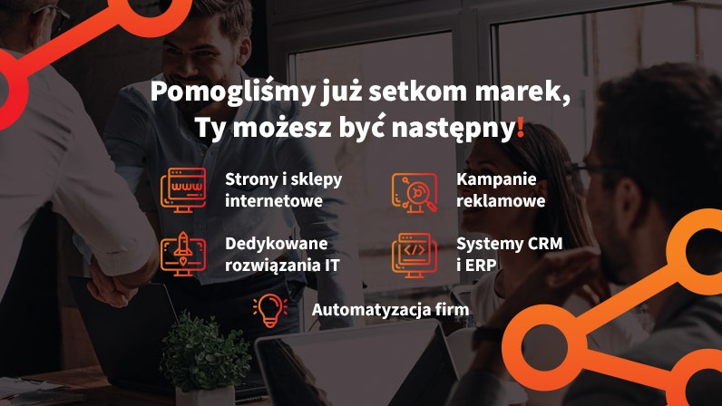Zespół omawia strategie cyfrowe przy laptopie, z grafikami ilustrującymi strony internetowe, dedykowane rozwiązania IT, automatyzację firm, kampanie reklamowe oraz systemy CRM i ERP.