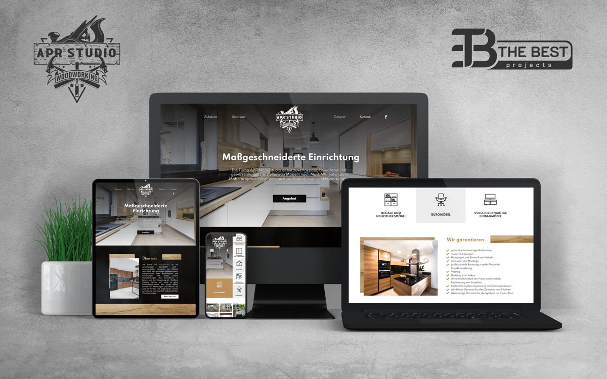 Prezentacja responsywnej strony internetowej na monitorze, tablecie i smartfonie, pokazująca aranżację wnętrza kuchni, z logo APR Studio Woodworking i The Best Projects.