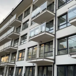 Balustrady szklane - Rowy