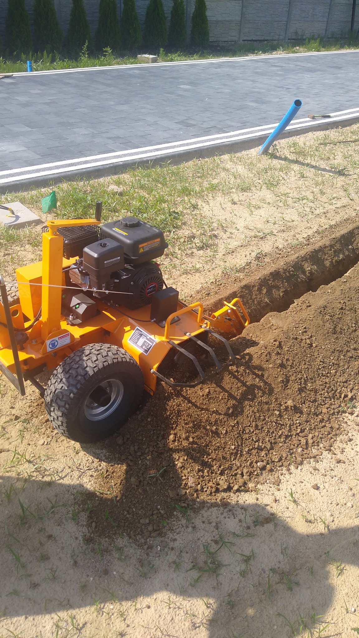 Usługi koparką łańcuchową. Nawadnianie ogrodów Świętokrzyskie