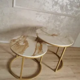 Zestaw stolik&oacute;w kawowych- szeroka gama kolor&oacute;w kamiennych blat&oacute;w oraz stelaży.