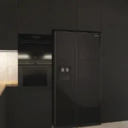 Nowoczesna kuchnia w czerni z drewnianymi blatami: zabudowa kuchenna z piekarnikiem i lodówką side-by-side, czarny zlew i bateria, podświetlane płytki nad blatem.