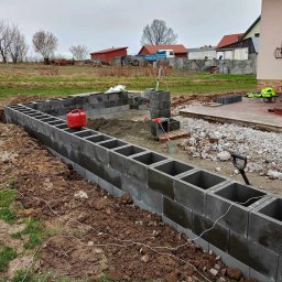 wykładanie kostki brukowej od podstaw wraz z opornikiem