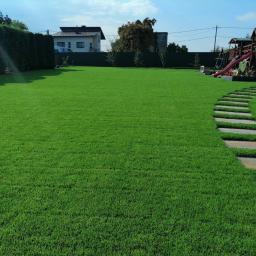 Garden Service Ogrody Adrian Kowal - Zakładanie Trawnika oraz układni płyt betonowych 120 x60