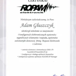 Certyfikat ukończenia szkolenia z zakresu systemów alarmowych i automatyki domowej firmy Ropam Elektronik dla Adama Głuszczyka, wydany 22 kwietnia 2022 r.