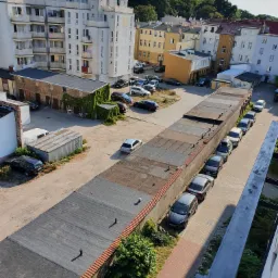 Papa na garażu szeregowym