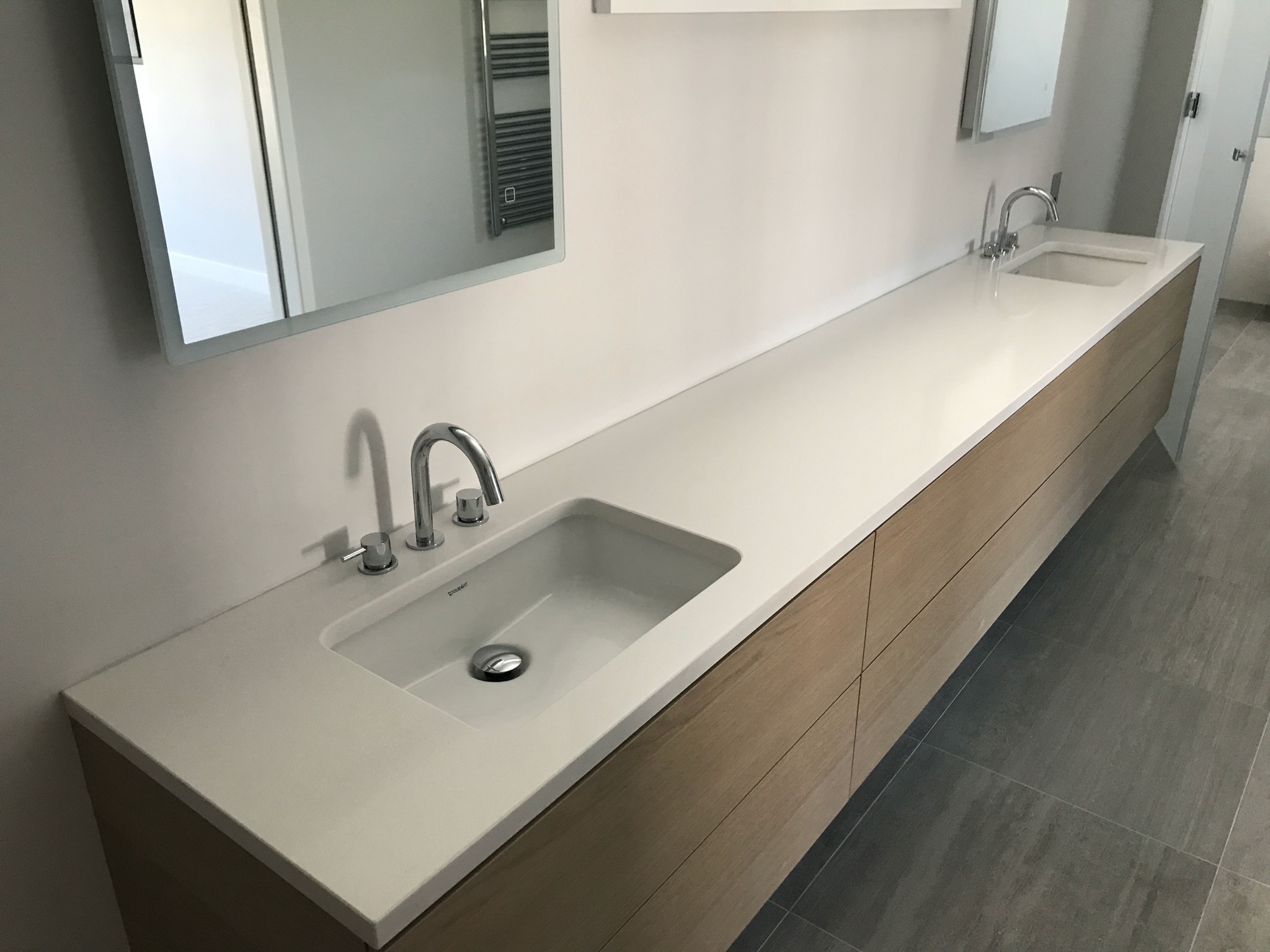 White Pure Konglomerat