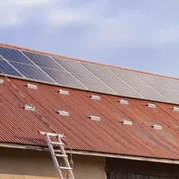 Montaż instalacji fotowoltaicznej.