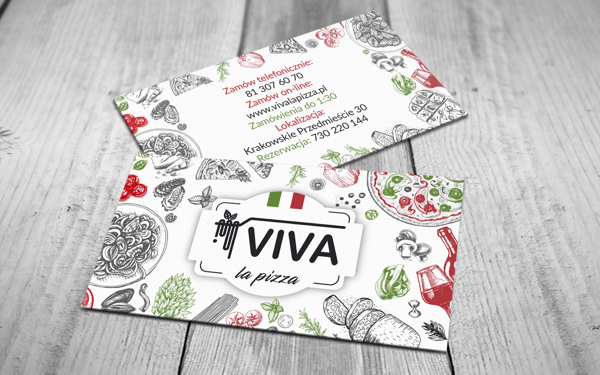 Dwie wizytówki restauracji z motywami włoskimi, z elementami grafiki wektorowej przedstawiającej jedzenie i napoje, na jasnym tle imitującym drewno.