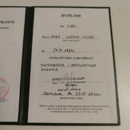 Dyplom ukończenia kursu dietoterapii i profilaktyki żywienia, wystawiony dla Anny Złotnik-Skura, podpisany przez Dyrektora Generalnego Mariusza Jachacy z datą 29.05.2020.