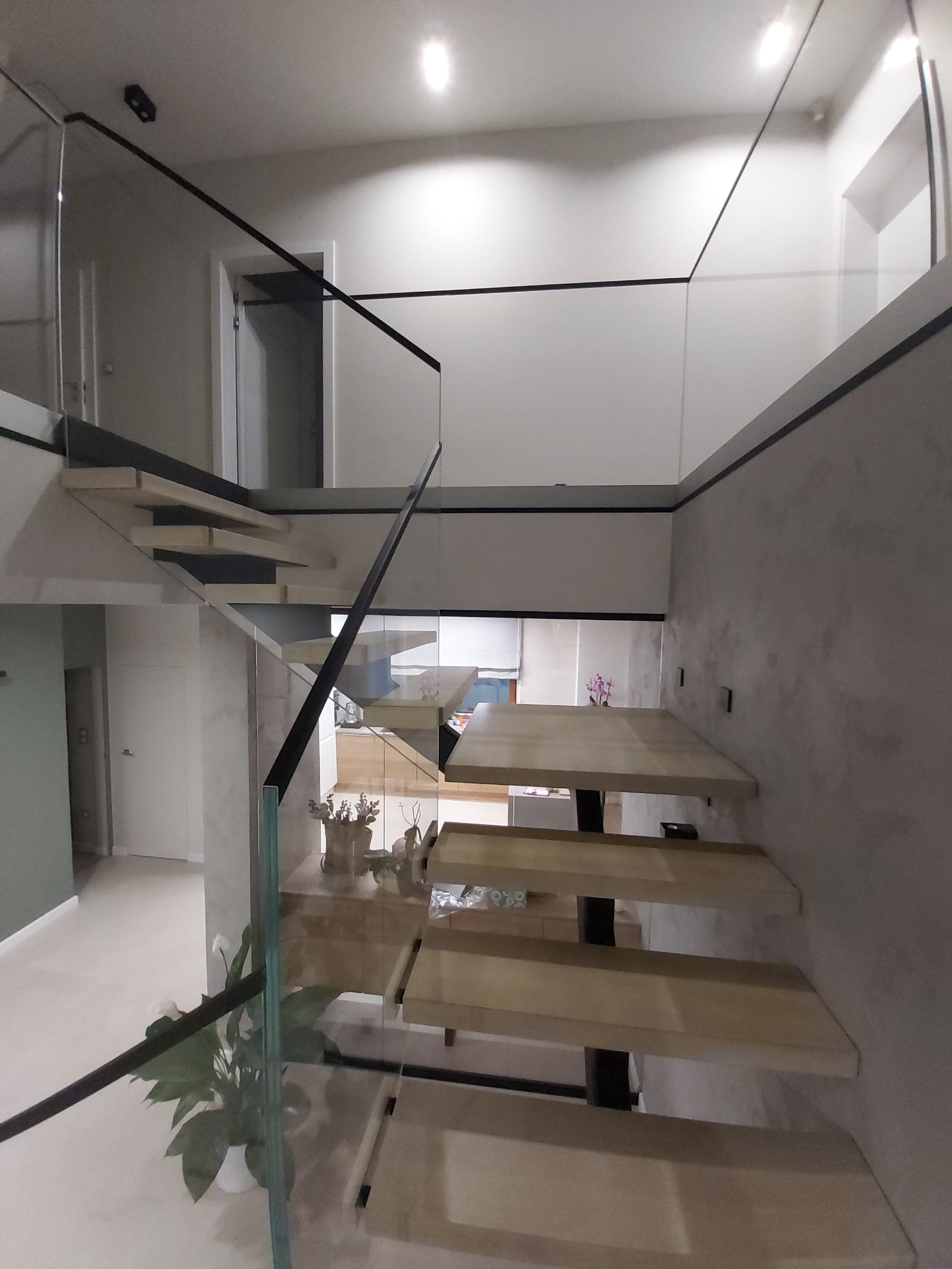 Schody z balustradami