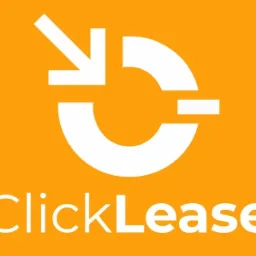 Białe logo ClickLease na pomarańczowym tle, przedstawiające strzałkę skierowaną w dół wewnątrz okręgu.