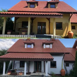 Porównanie elewacji domu przed i po malowaniu: odcień żółty zamieniony na czysty biały, z zachowaniem oryginalnej czerwonej dachówki.