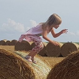 Twoje dziecko czai się tylko na słodycze? Skonsultuj z nami jakie masz możliwości przekonywania dziecka do zmian, jak motywować siebie i bliskich w temacie odżywiania.