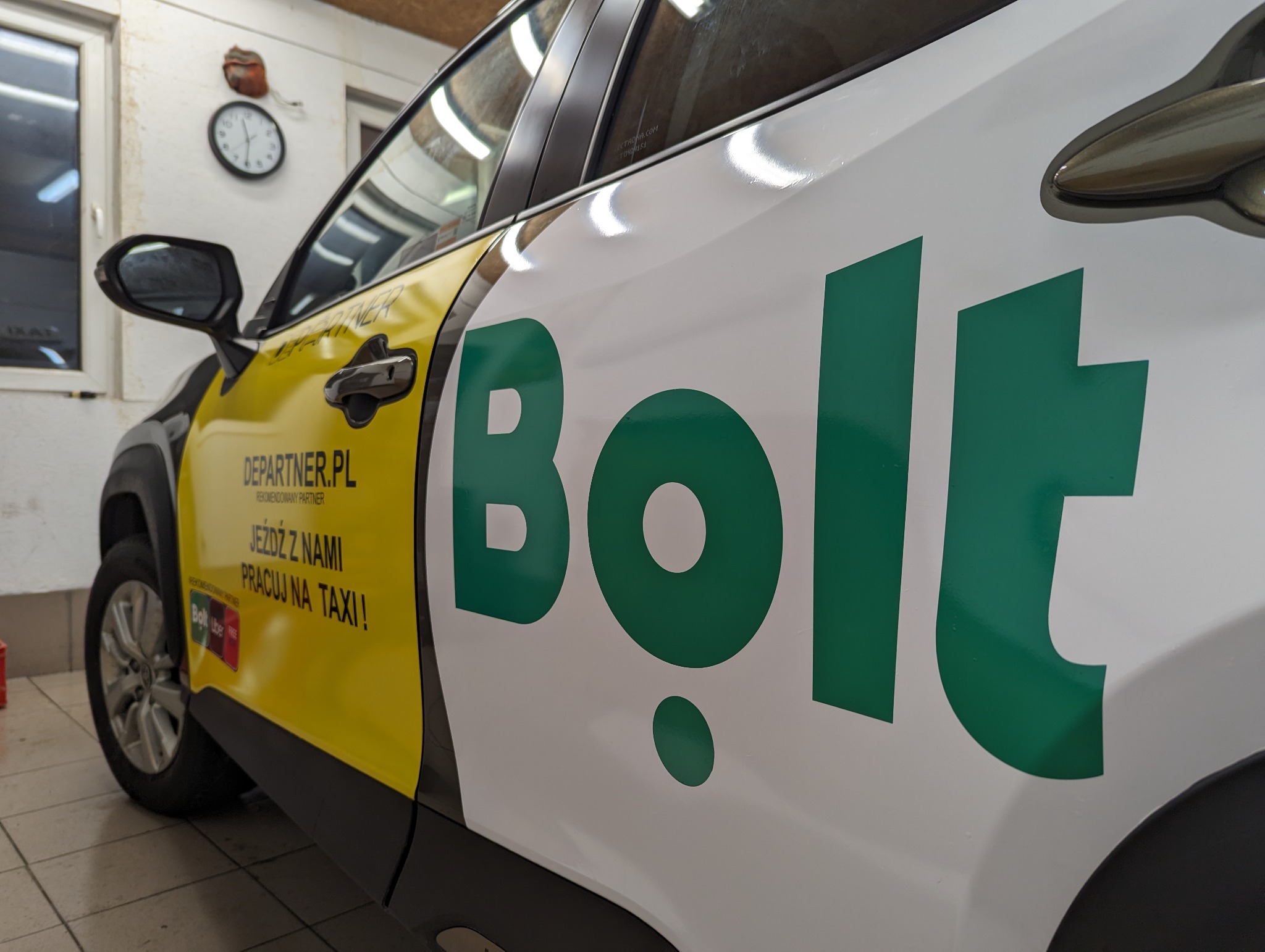 Oklejanie samochodów Tarnów