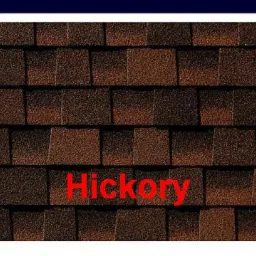 Zbliżenie na brązowe dachówki bitumiczne typu gont o nazwie Hickory, ułożone w regularny wzór.