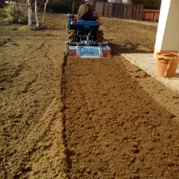 prace glebogryzarką