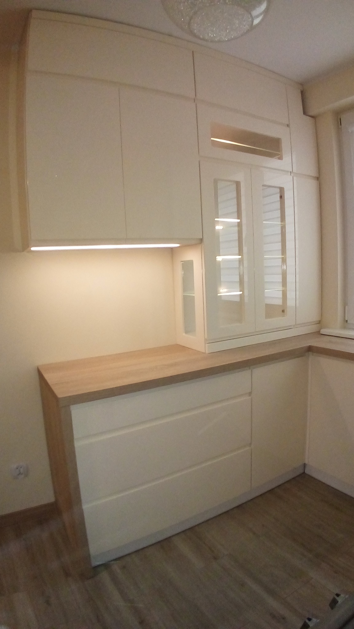 zabódowa kuchenna wysoki połysk zdjęcie 1