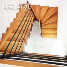 Łączymy stal i drewno. Wytwarzamy schody i meble metalowo-drewniane w stylu Loft oraz industrialnym. 
Wykonujemy projekt i wizualizację. 
Polecamy się, zapraszamy na nasz profil i stronę internetową :)
Działamy na terenie Dolnego Śląska. 