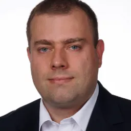 Damian Wójcik Instruktor i wykładowca urządzeń transportu bliskiego