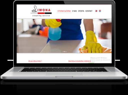Laptop wyświetlający stronę internetową firmy sprzątającej Iwona Cleaning Service, z widocznym fragmentem prezentacji na temat sprzątania z użyciem środków czystości i rękawic.