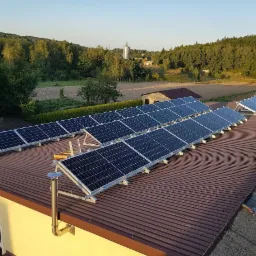 Na dachu ze spadkiem na północ