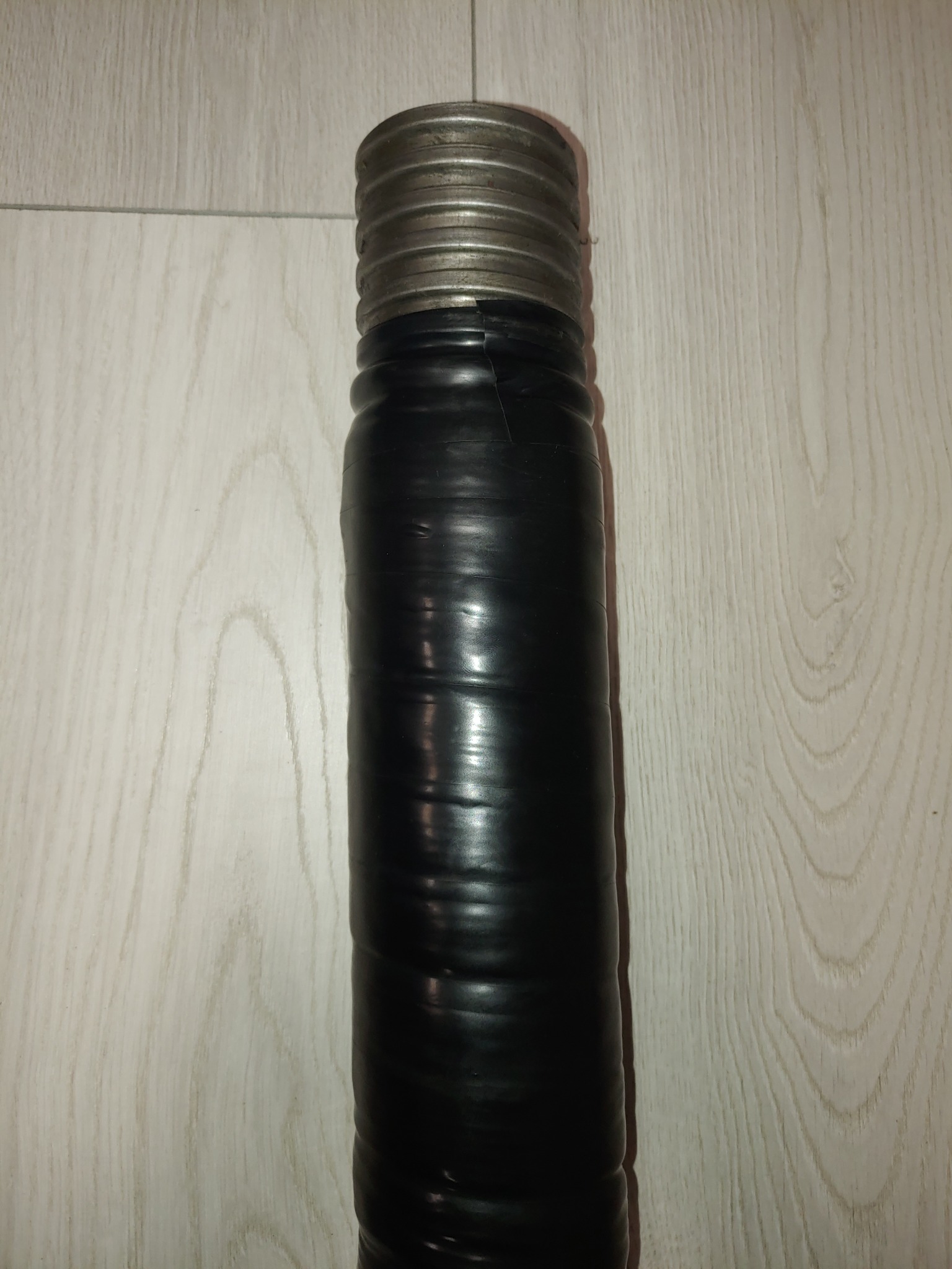 Końcowy wyrób. Izolacja rury do obudowy górniczej metodą T-Wax