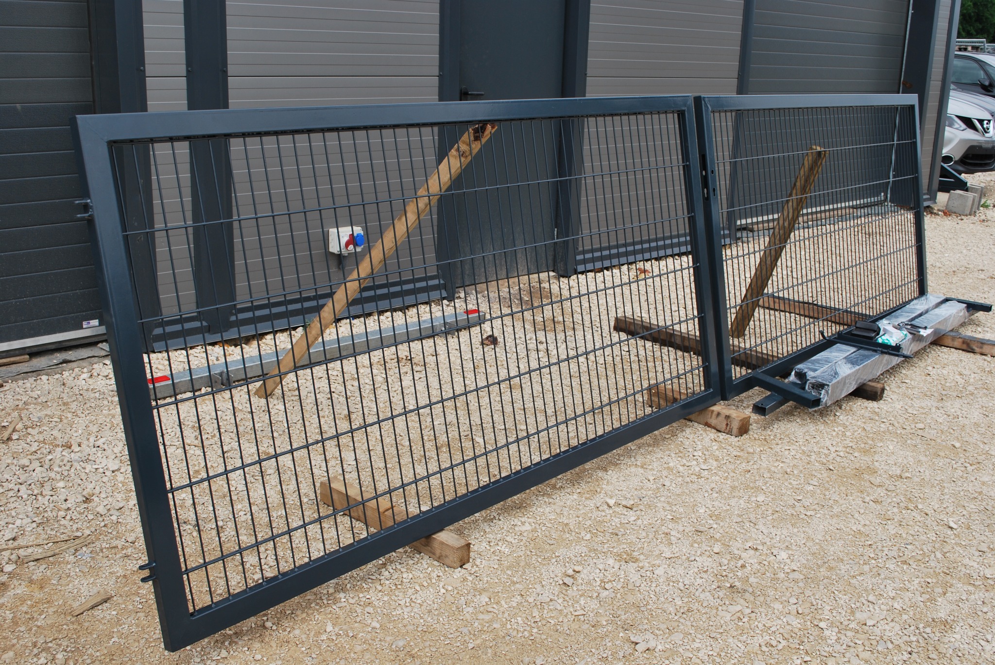 Brama 500x143cm , 2D 6/5/6mm , ocynk + RAL7016