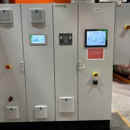 Wykonanie szaf sterowniczych i uruchomienie generatorów mocy 1000kW dla naszego stałego Klienta.