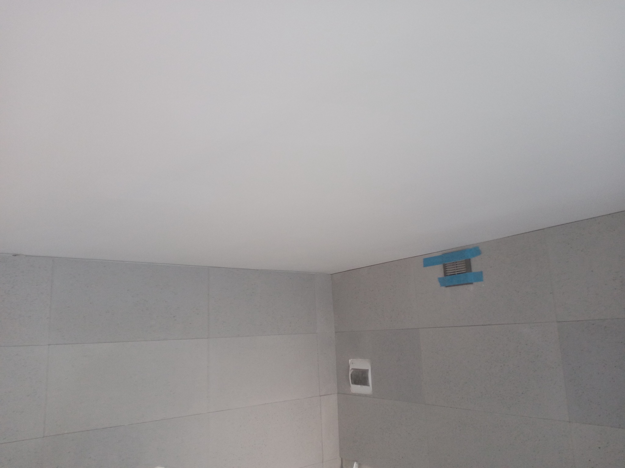 Montaż płyt betonowych