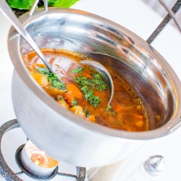 Nasi wysoko wyspecjalizowani kucharze przygotują także dania wegetariańskie, jarskie, dania dla dzieci i dla osób ze specjalnymi wskazaniami dietetycznymi lub zdrowotnymi.

