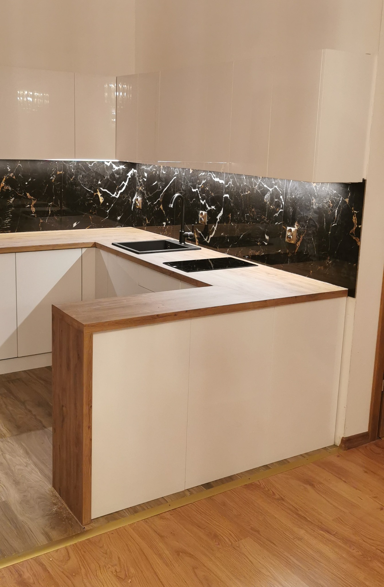 kuchnia na Frontach akrylowych