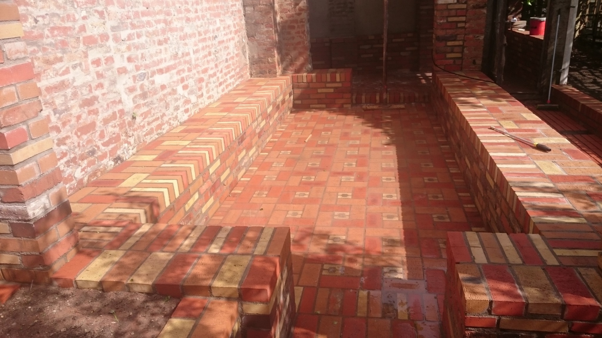 Murowanie obiektu pod szklarnię