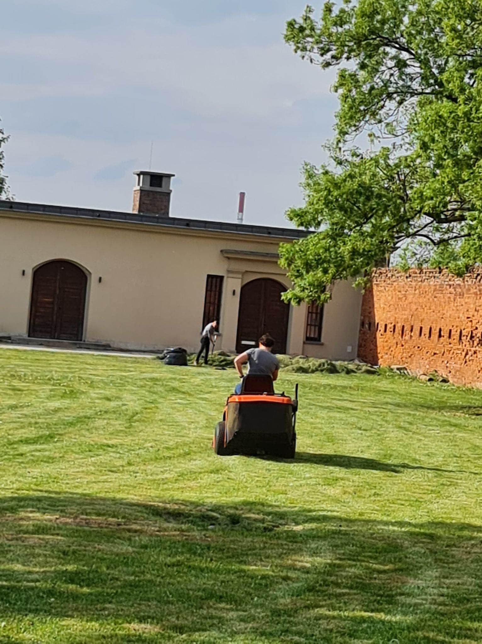 Koszenie każdego rodzaju terenu